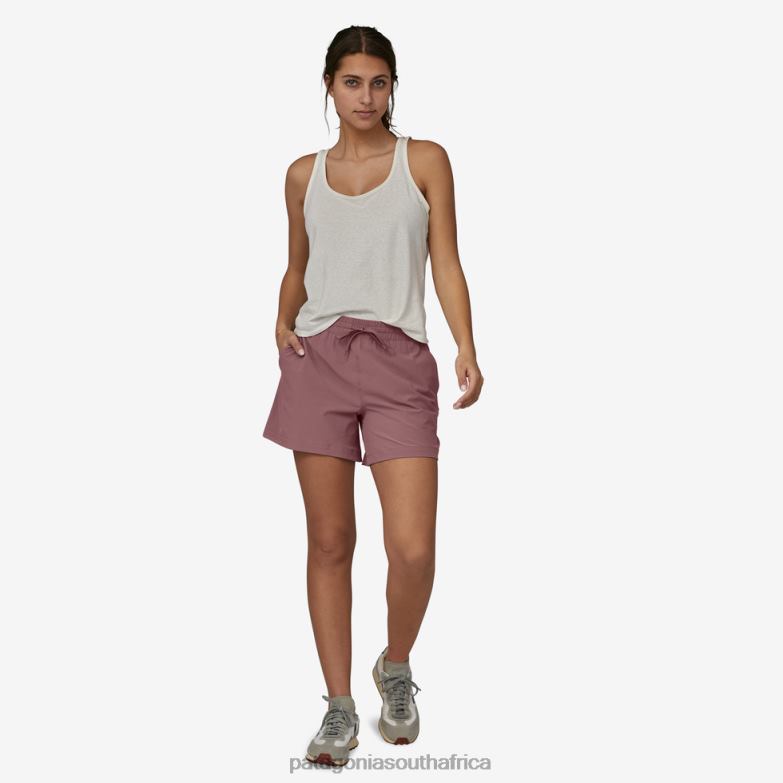 Women Fleetwith Shorts-5