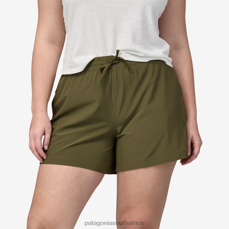 Women Fleetwith Shorts-5