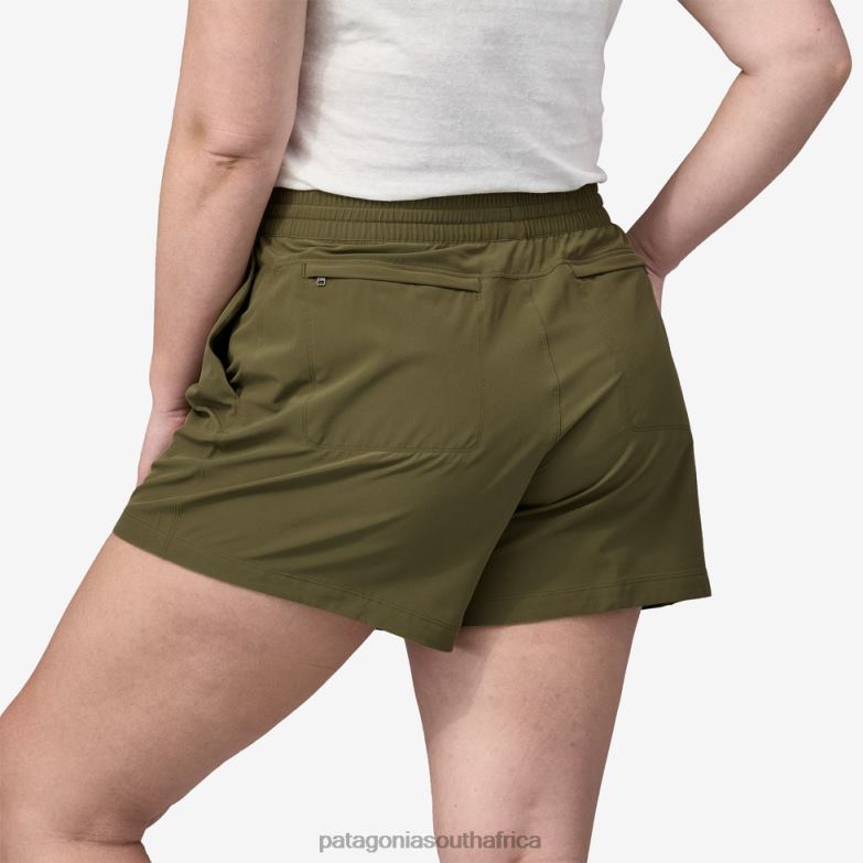 Women Fleetwith Shorts-5